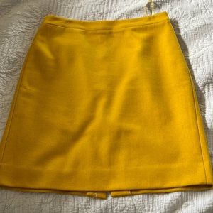 Yellow pencil skirt